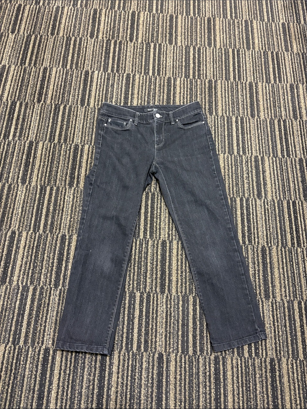 WHBM cropped Women’s black jeans Size 0